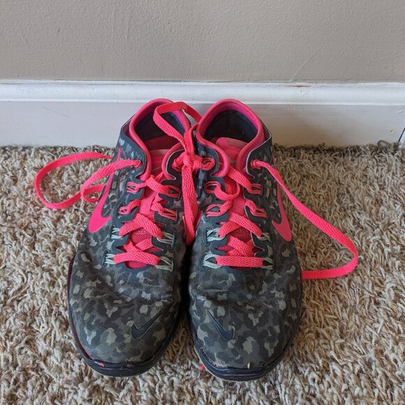 Nike Free TR Connect 2 Pink & Leopard Print Sneakers Sz 6.5 - Picture 2 of 5